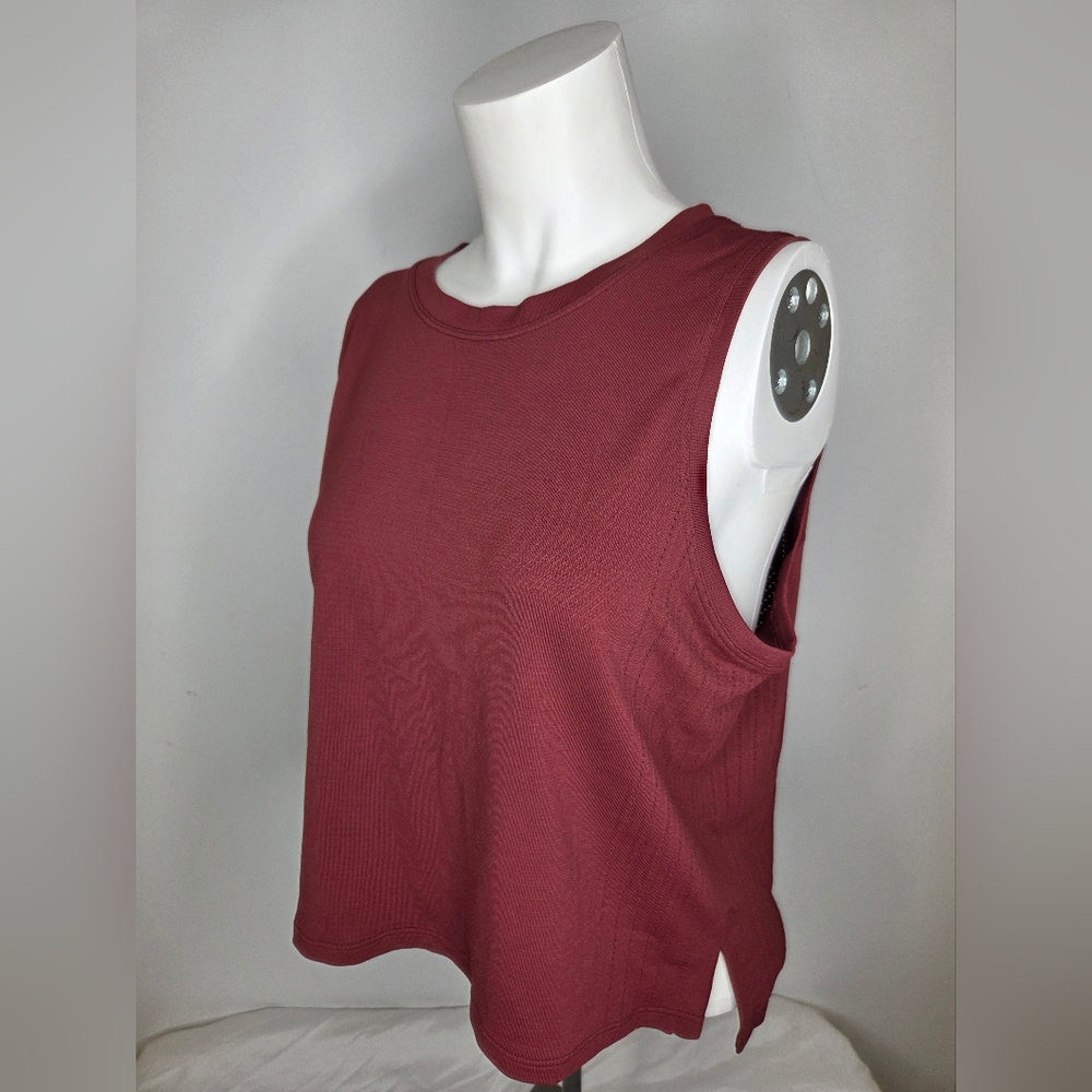 Lululemon Atletica ptp:20" (M/L) Sleeveless Burgundy Training Muscle Tee - Picture 2 of 9